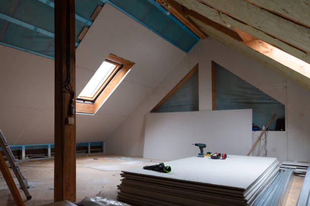 Best Attic Insulation Installation  in East Farmingdale, NY